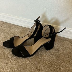 Chinese Laundry Kitten Heels